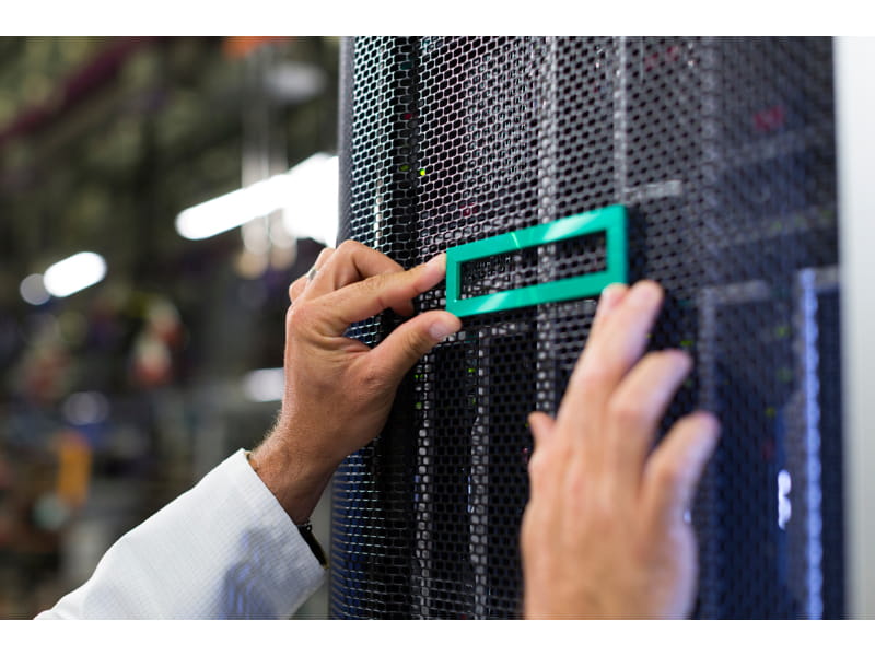 HPE Server 2-Steckplatz SATA Backplane - für Nimble Storage dHCI Small Solution with HPE ProLiant DL360 Gen10